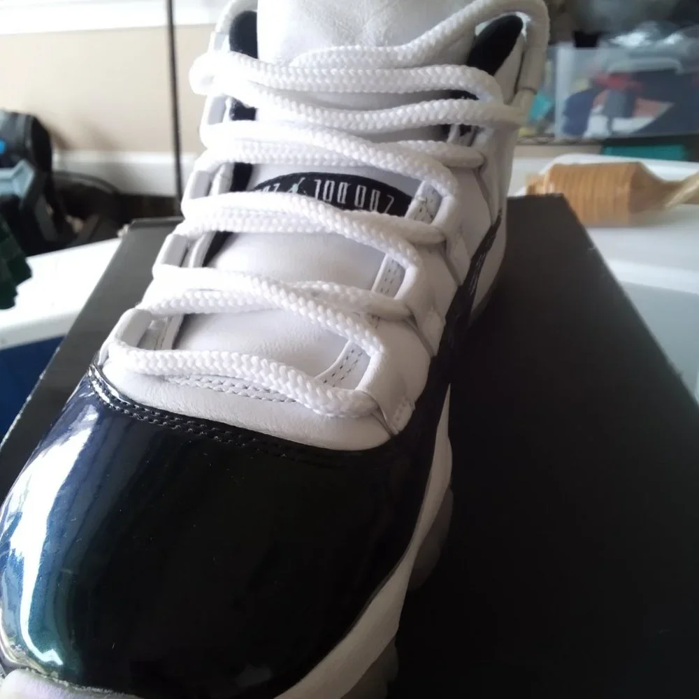 Easter 🐰 Jordan 11s EUC - Picture 6 of 6